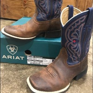 VEUC Boys Ariat Boots Like New